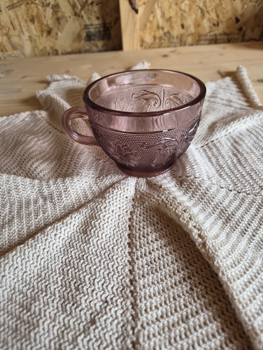 VINTAGE INDIANA GLASS PURPLE TIARA SANDWICH TEA CUP
